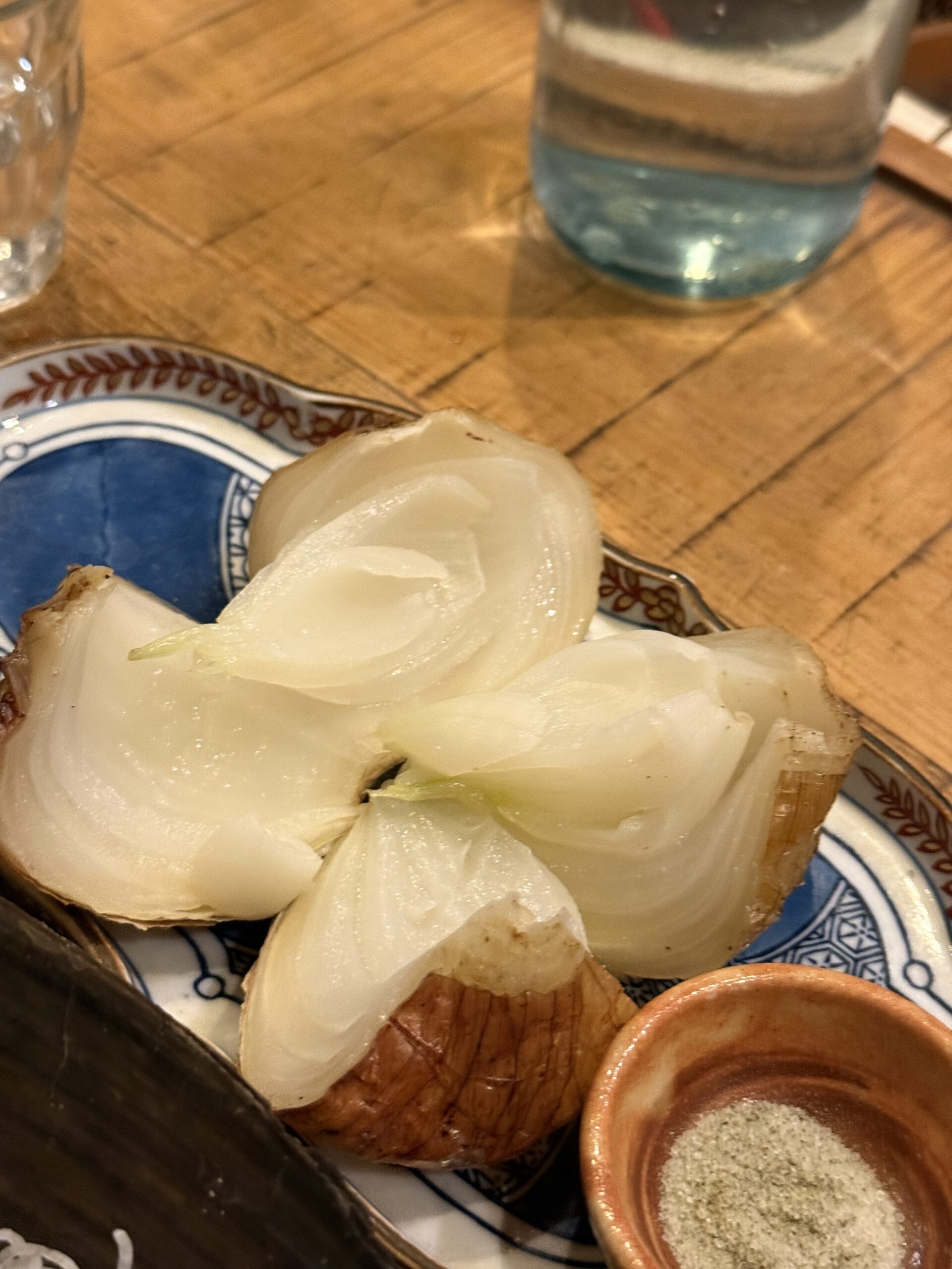 숯불에 천천히 구운 칸아가리 통양파구이